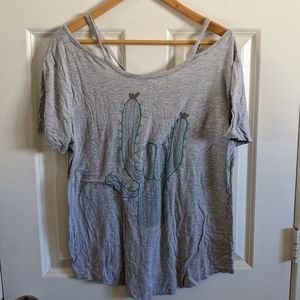 Cactus t-shirt, medium, off the shoulder, gray